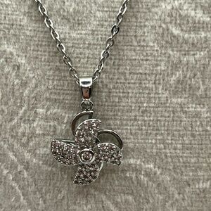 Fan Flower Spinning Windmill And Rhinestones Necklace Stainless Steel